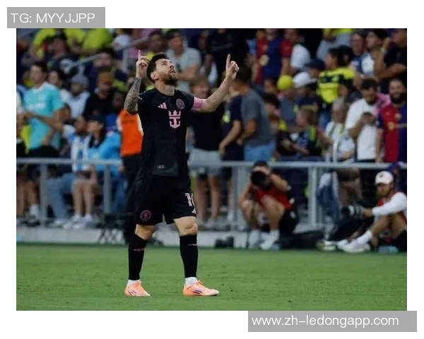 伊布称赞大罗马拉多纳梅西为历史前三但今年更倾向于亚马尔获金球奖