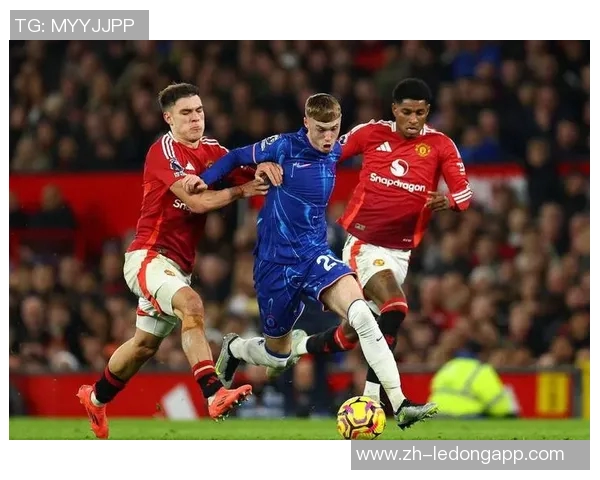 曼联计划明夏引进新中场乌加特或替代卡塞米罗离队